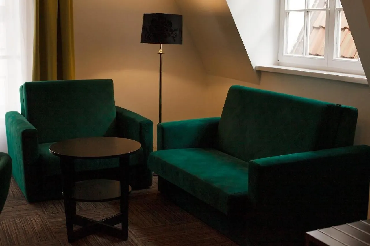 Hotel Artus - Old Town Danzig 3*,