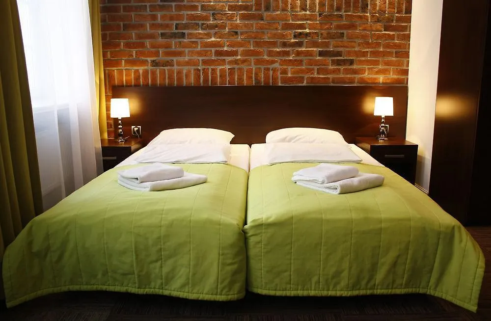 Hotel Artus - Old Town Danzig 3*,